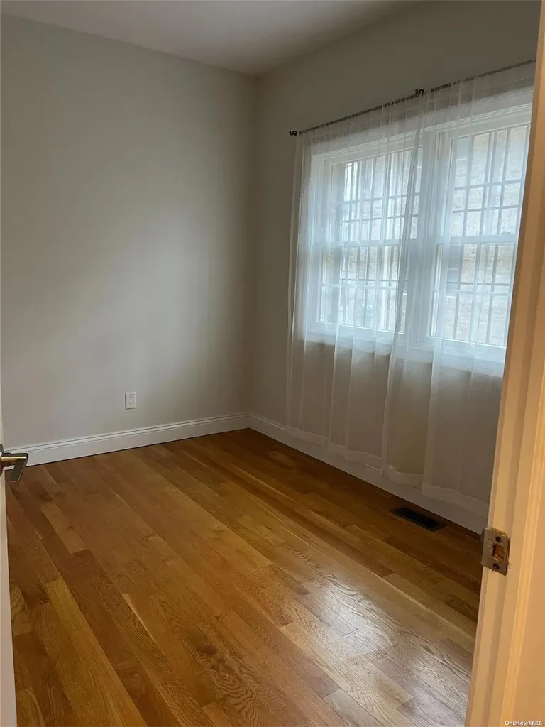 151-07 17th Avenue Whitestone NY 11357