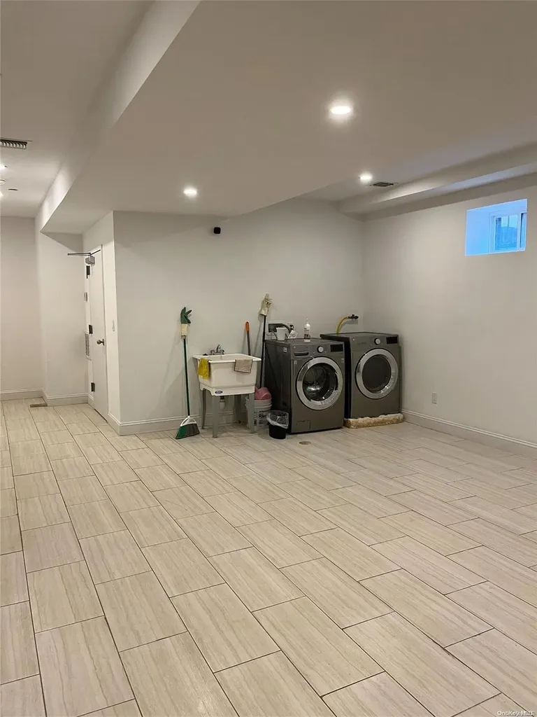 151-07 17th Avenue Whitestone NY 11357