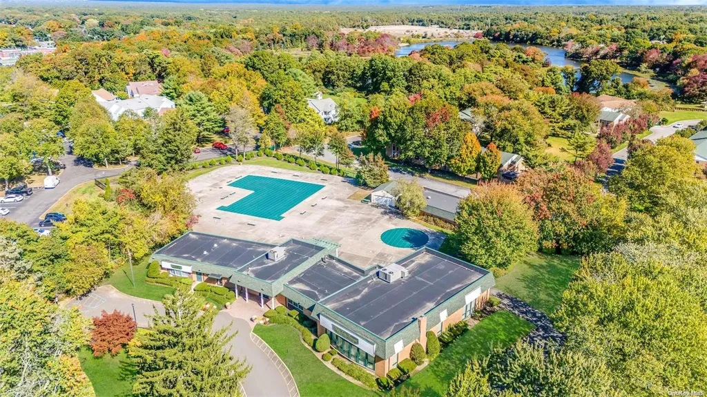14 Fairview Circle Middle Island NY 11953