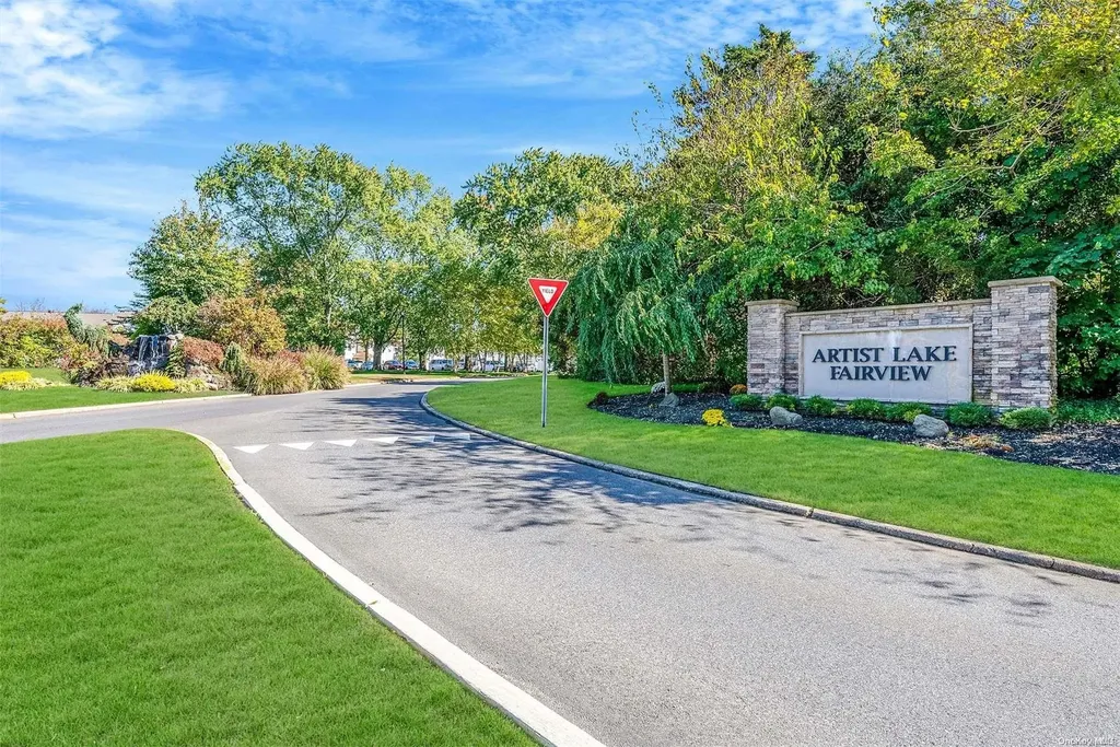 14 Fairview Circle Middle Island NY 11953