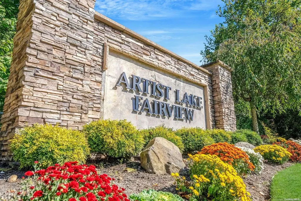 14 Fairview Circle Middle Island NY 11953