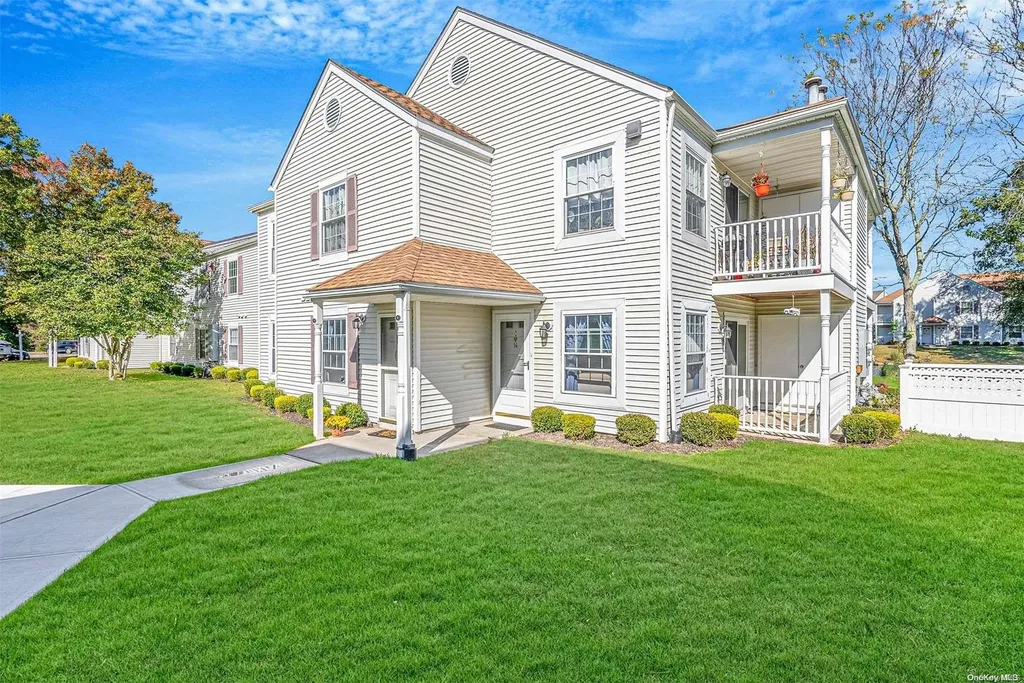 14 Fairview Circle Middle Island NY 11953