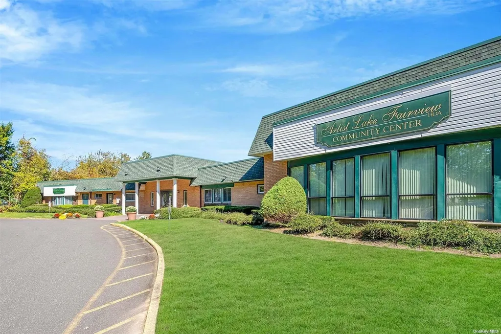 14 Fairview Circle Middle Island NY 11953
