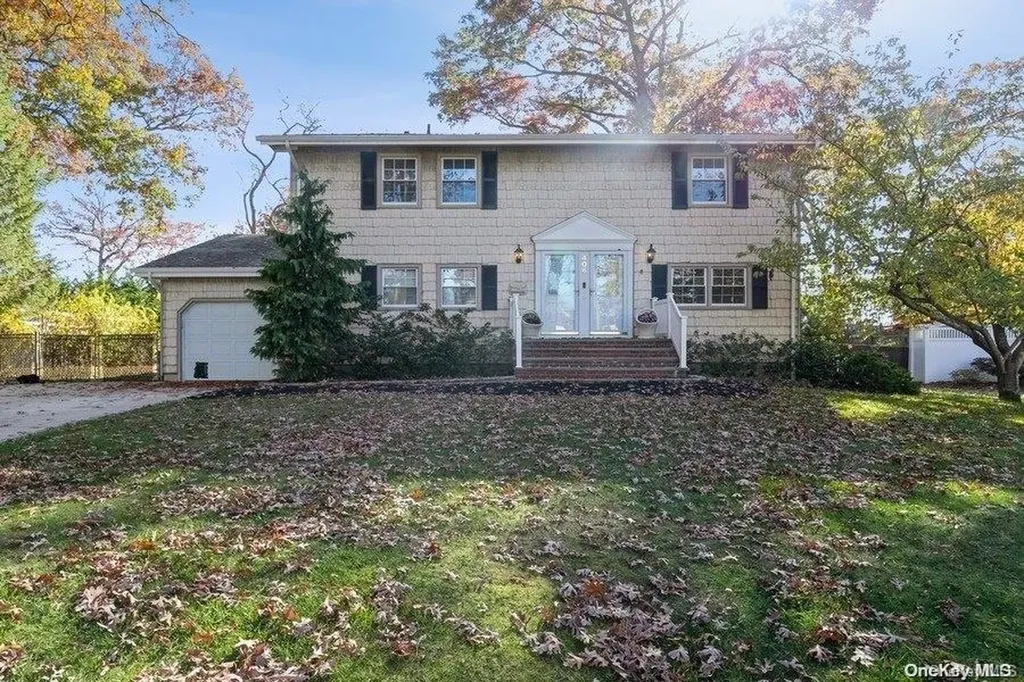 406 Walker Street West Babylon NY 11704