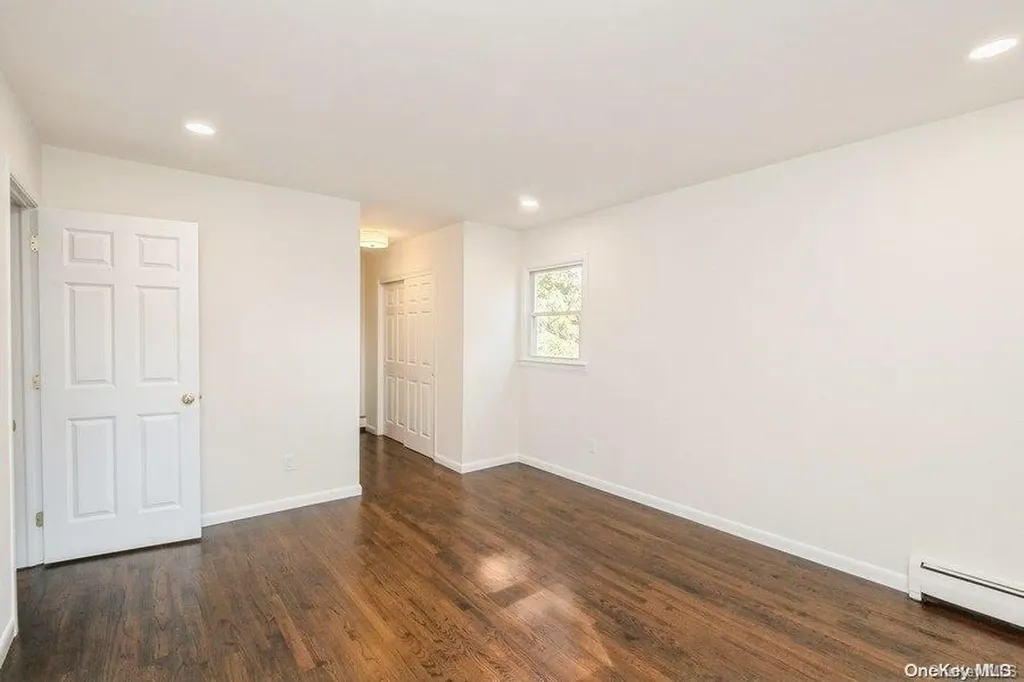 406 Walker Street West Babylon NY 11704