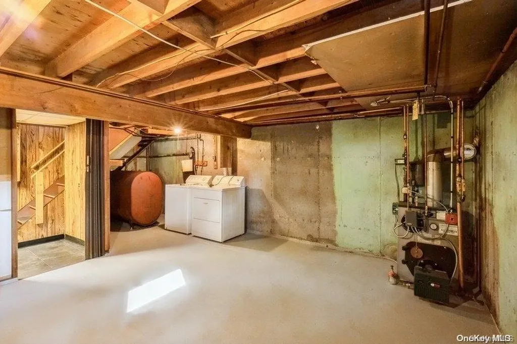 406 Walker Street West Babylon NY 11704