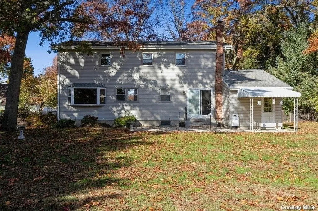 406 Walker Street West Babylon NY 11704
