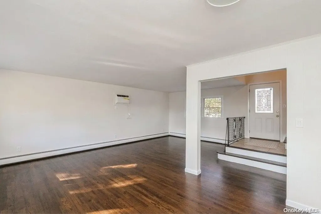 406 Walker Street West Babylon NY 11704