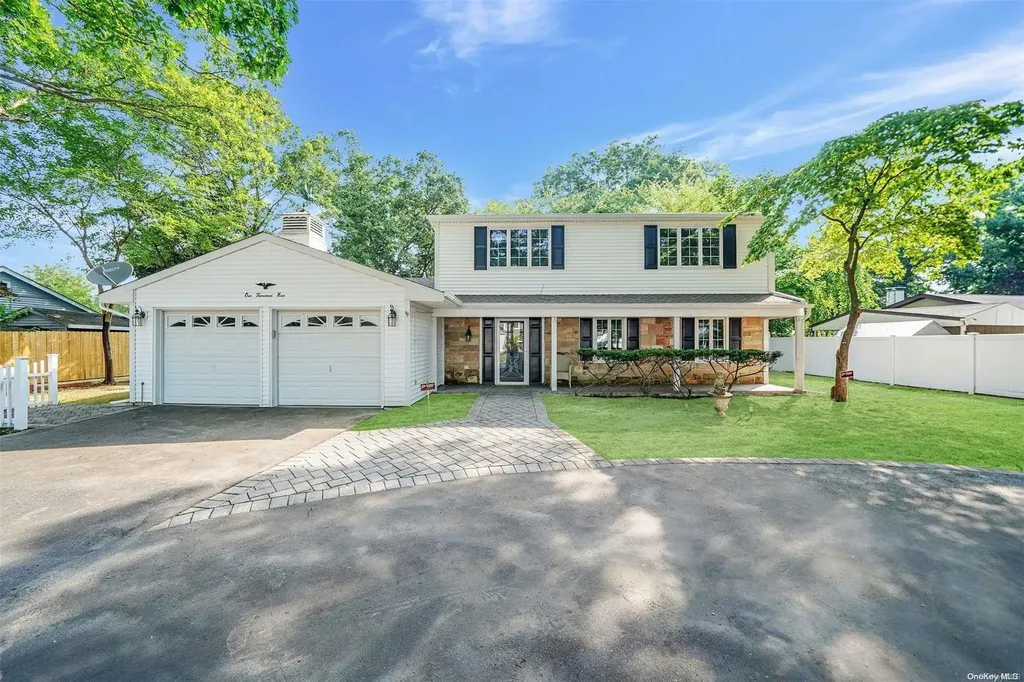 1009 Old Town Road Coram NY 11727