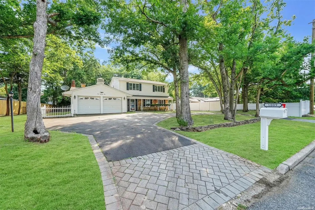 1009 Old Town Road Coram NY 11727