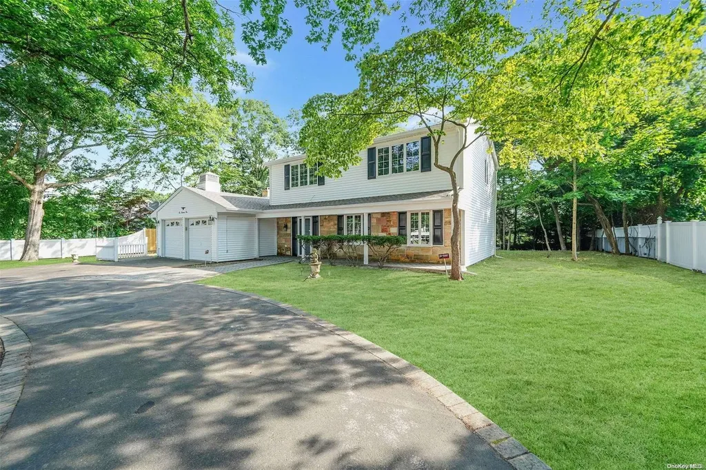 1009 Old Town Road Coram NY 11727
