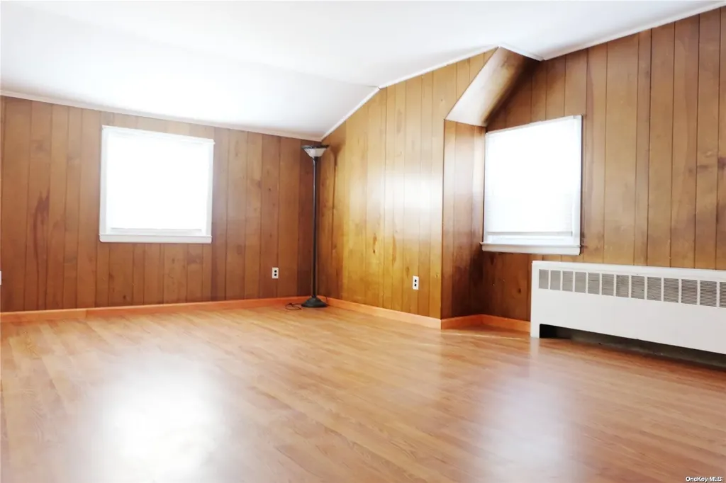 7 Bell Lane Levittown NY 11756