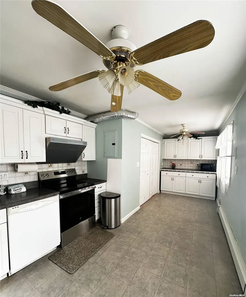7 Bell Lane Levittown NY 11756