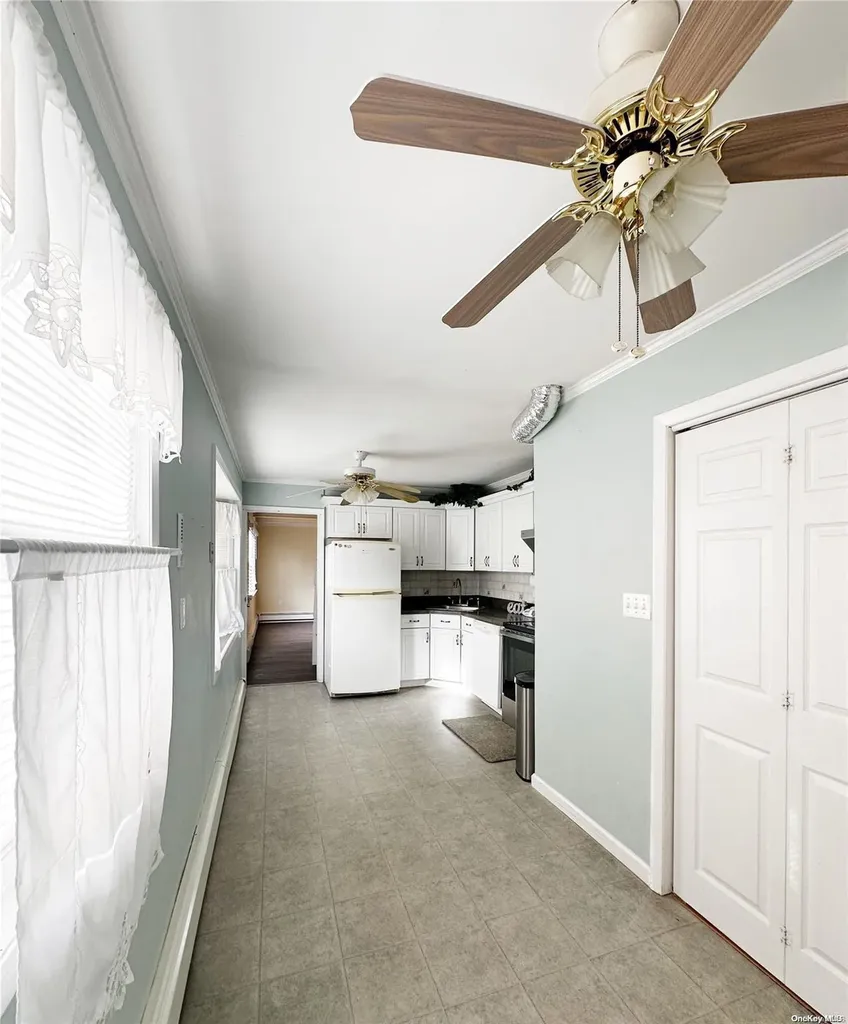 7 Bell Lane Levittown NY 11756