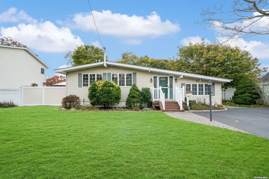 3 Peter Road Ronkonkoma NY 11779