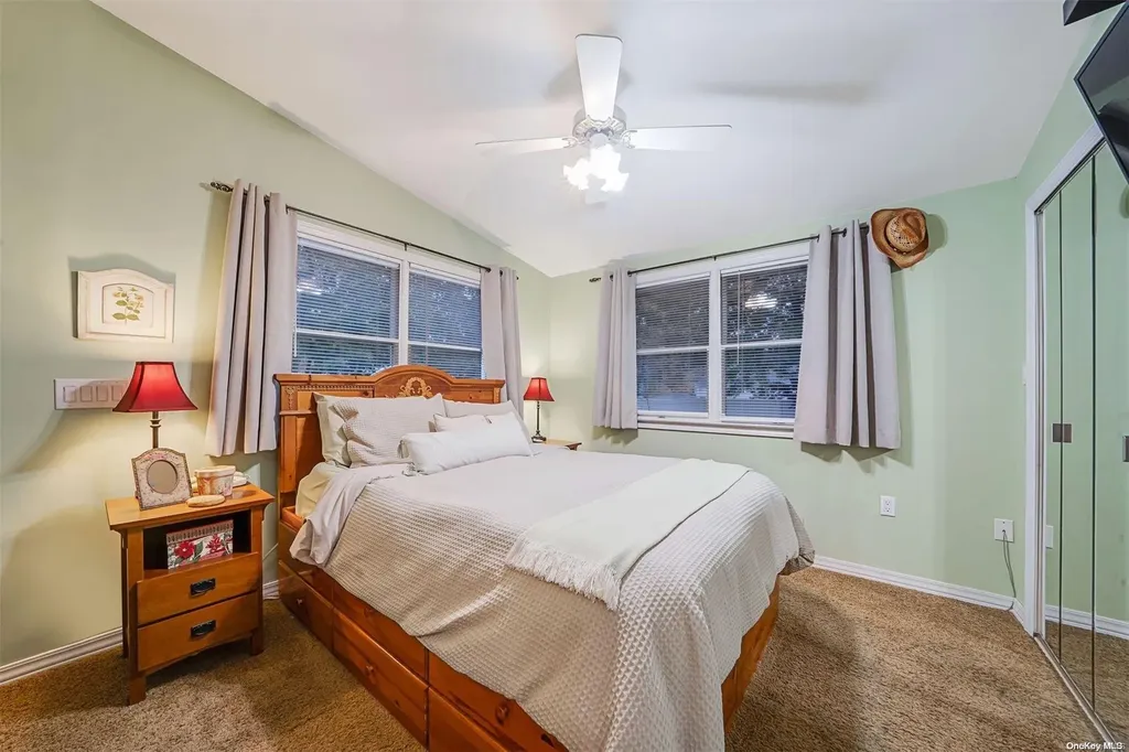 3 Peter Road Ronkonkoma NY 11779
