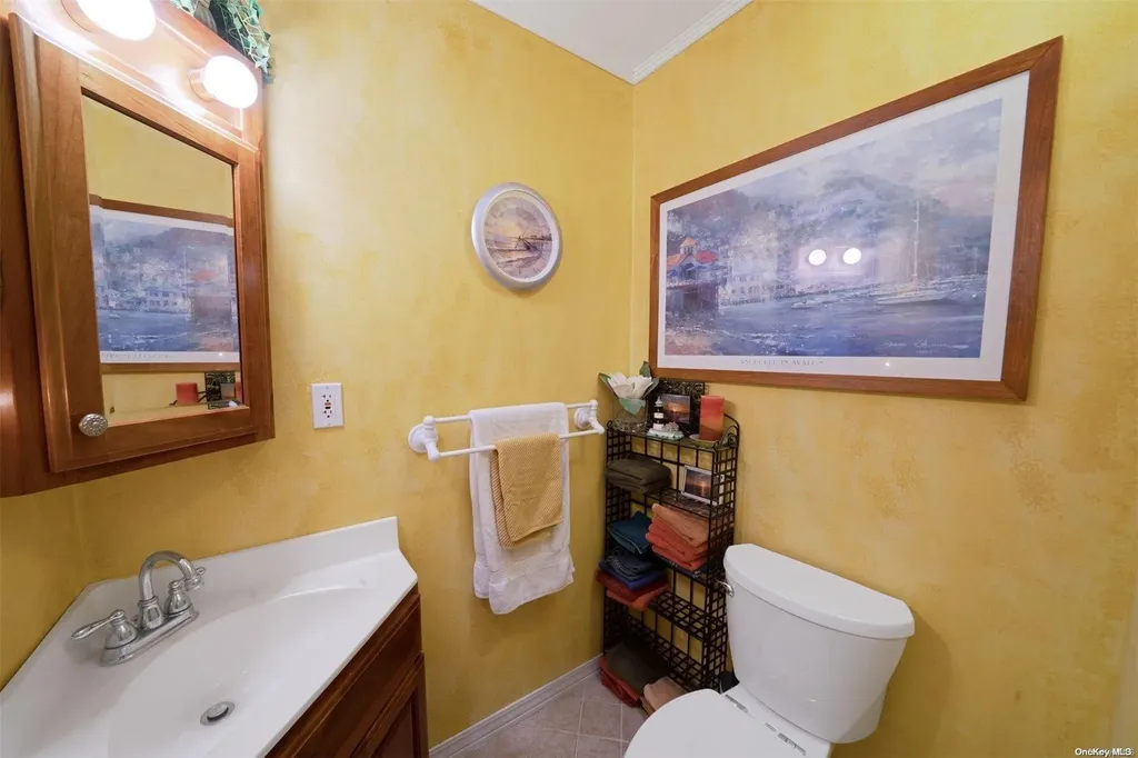 3 Peter Road Ronkonkoma NY 11779