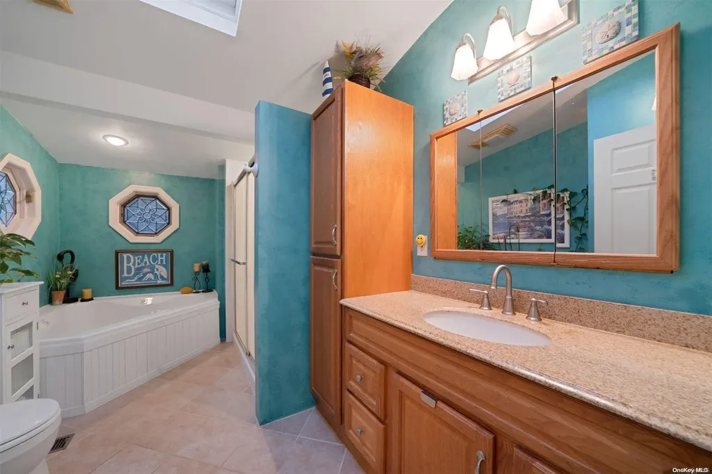 3 Peter Road Ronkonkoma NY 11779