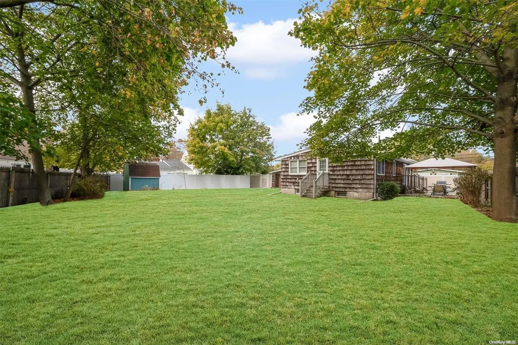 3 Peter Road Ronkonkoma NY 11779
