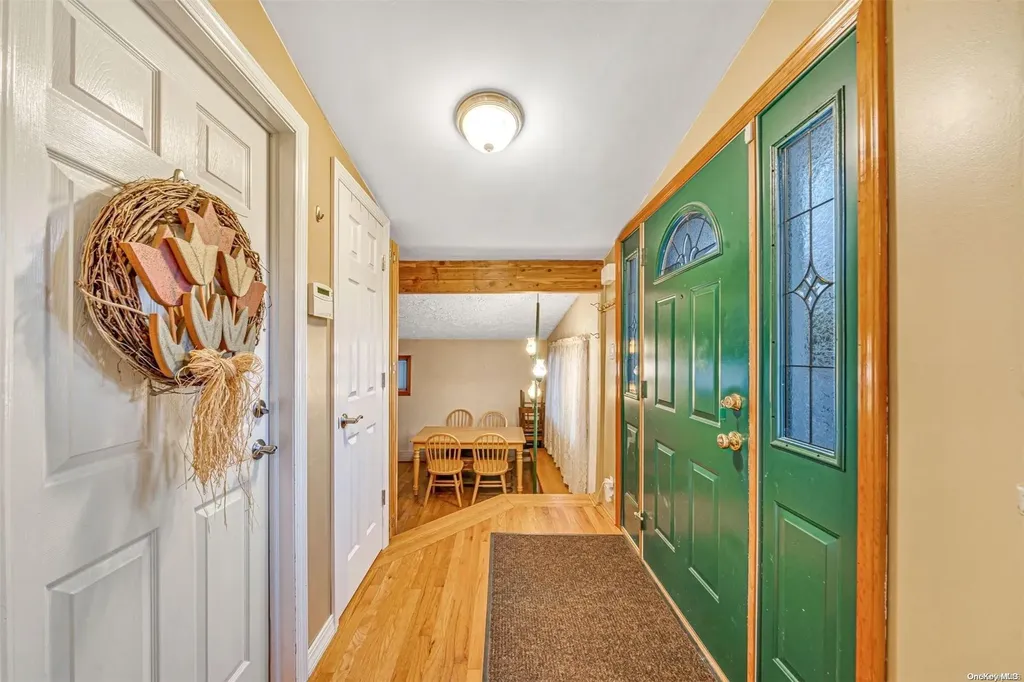 3 Peter Road Ronkonkoma NY 11779