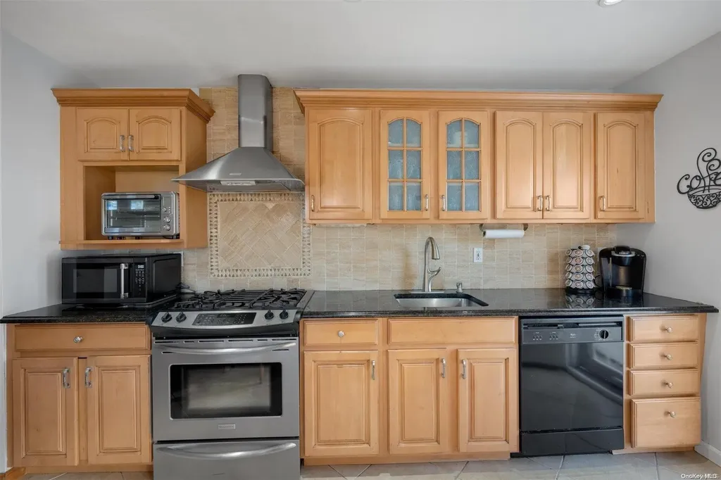 36 Calvert Avenue Commack NY 11725