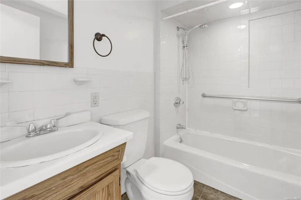 598 Central Avenue Massapequa NY 11758