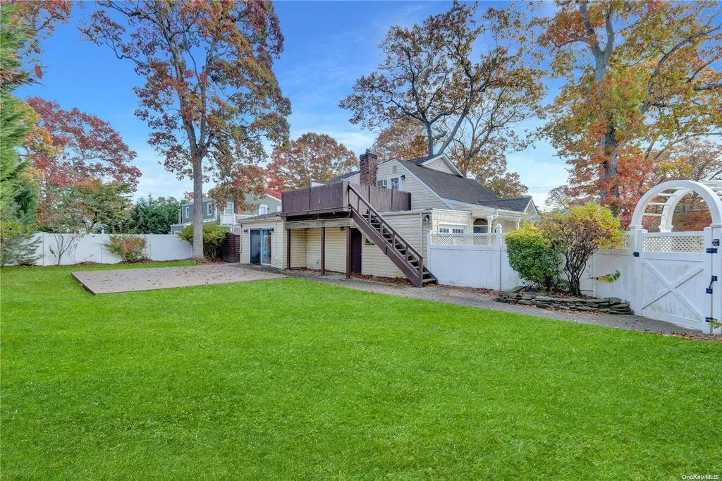 598 Central Avenue Massapequa NY 11758