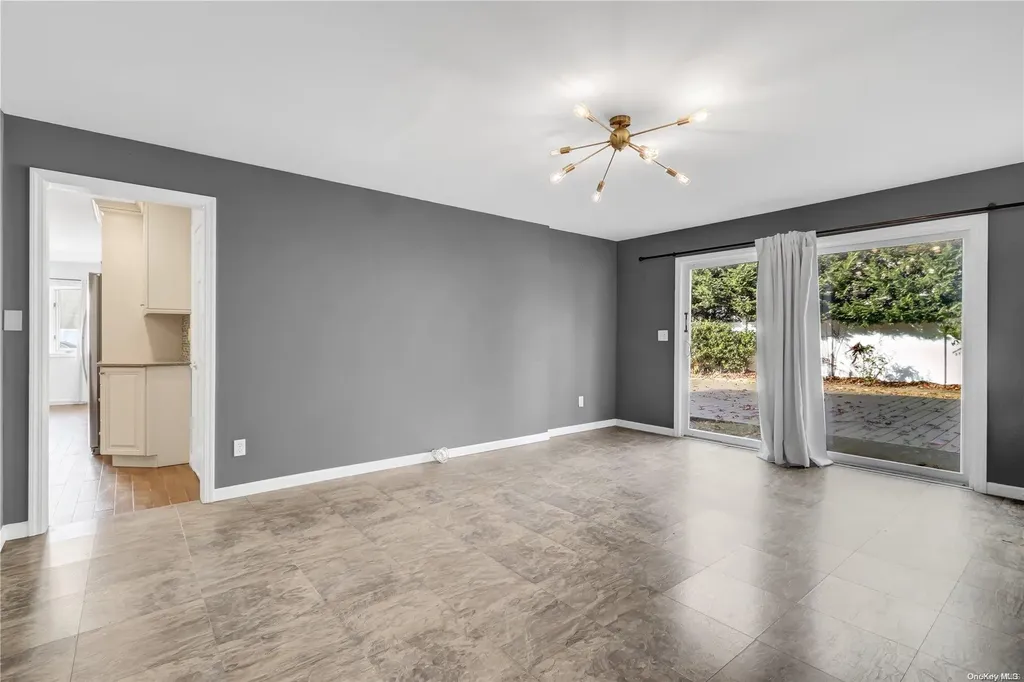 598 Central Avenue Massapequa NY 11758