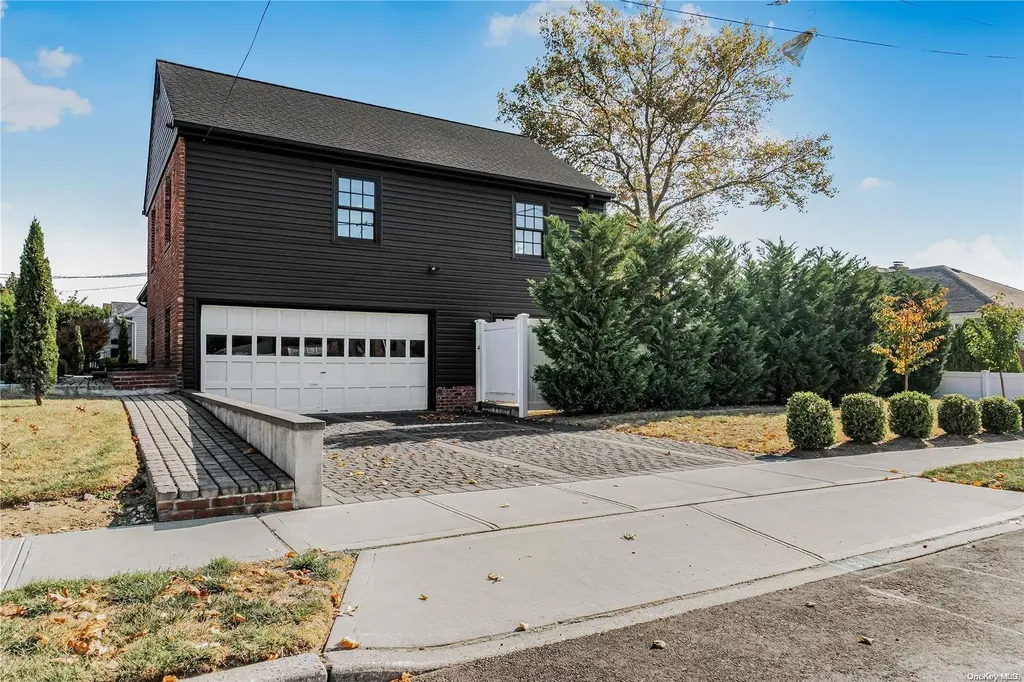 580 Edwards Street Baldwin NY 11510