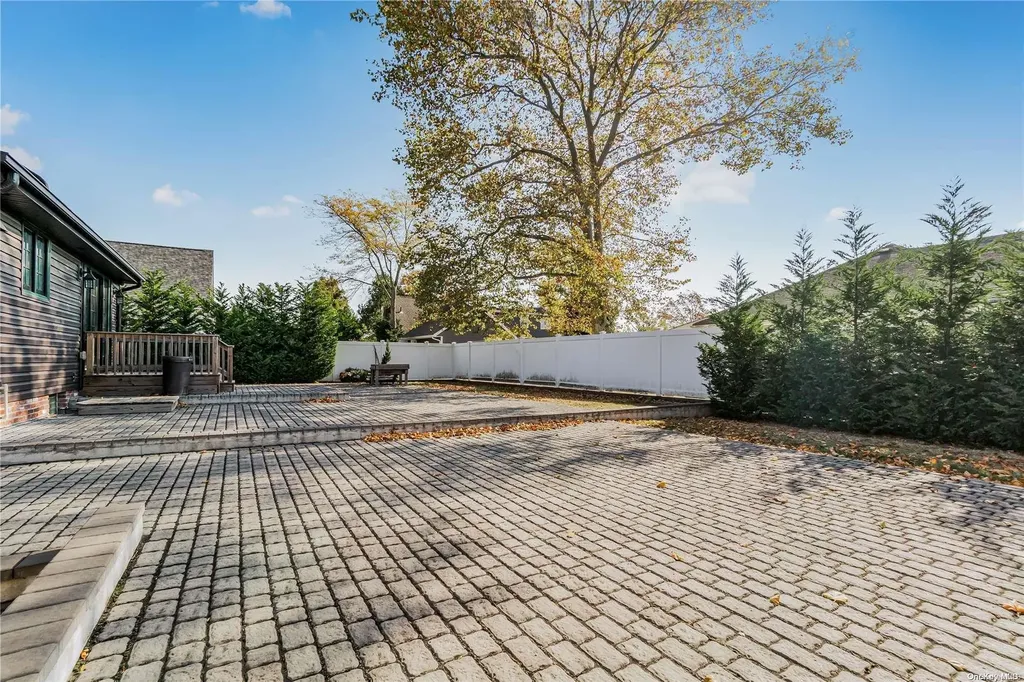 580 Edwards Street Baldwin NY 11510