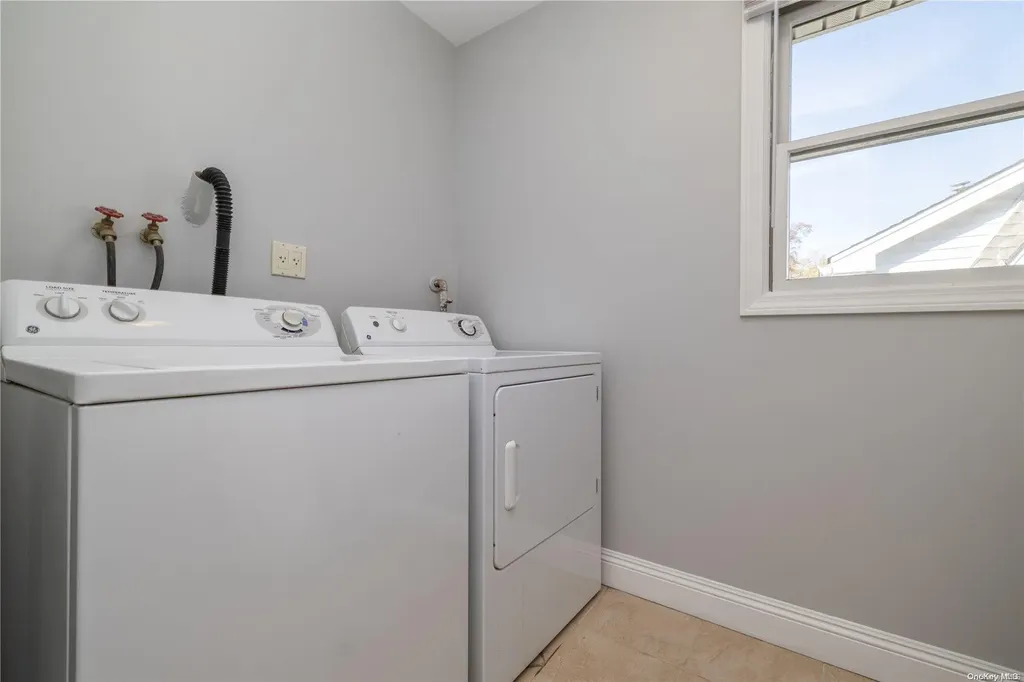 341 Daub Avenue Hewlett NY 11557