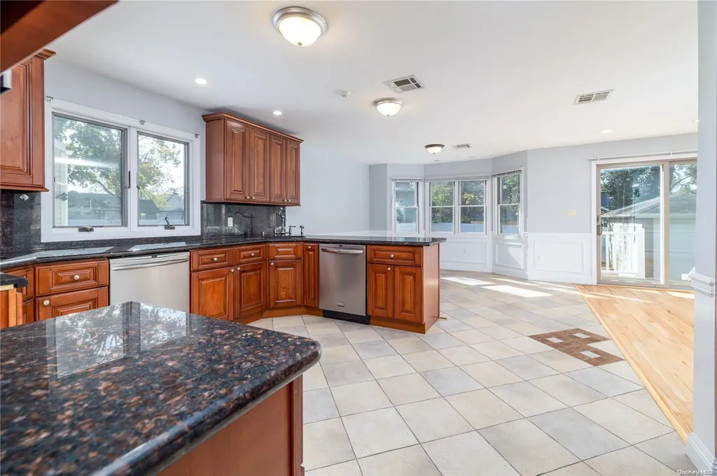 341 Daub Avenue Hewlett NY 11557