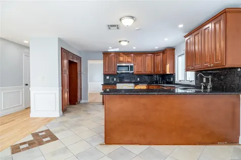 341 Daub Avenue Hewlett NY 11557