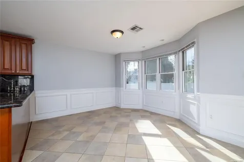 341 Daub Avenue Hewlett NY 11557