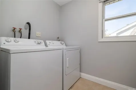 341 Daub Avenue Hewlett NY 11557