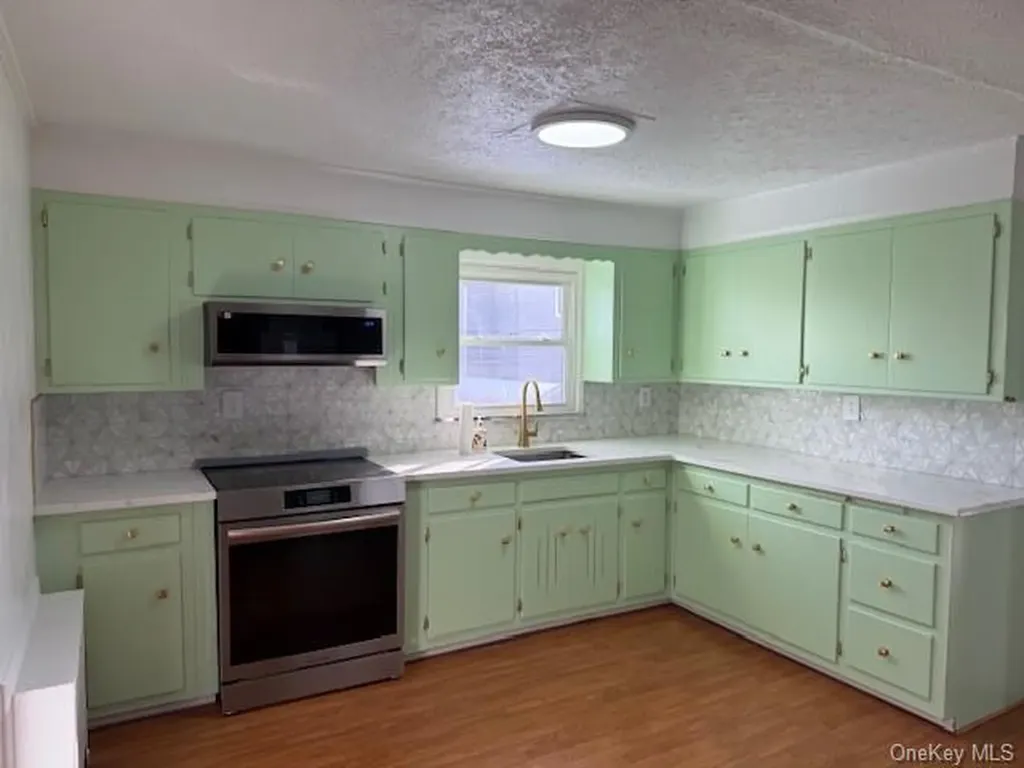 113 Parma Road Island Park NY 11558