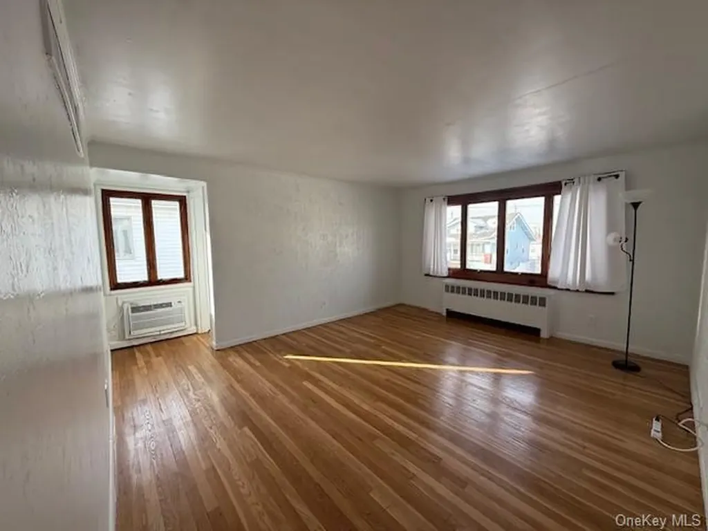 113 Parma Road Island Park NY 11558