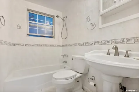 59 Benburb Street Amityville NY 11701