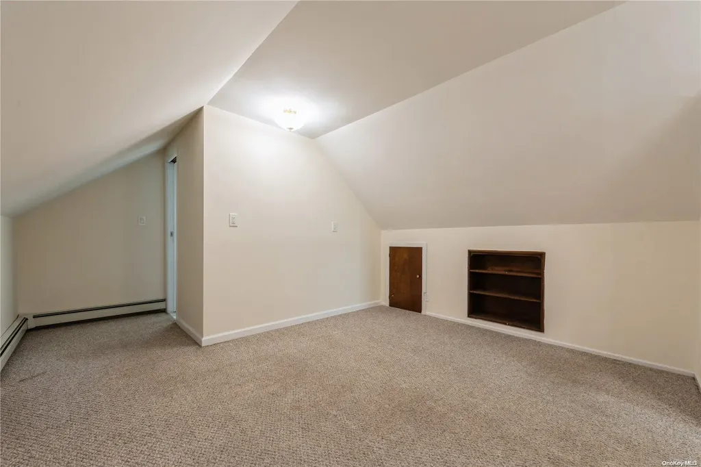 106 Barwick Boulevard Mineola NY 11501