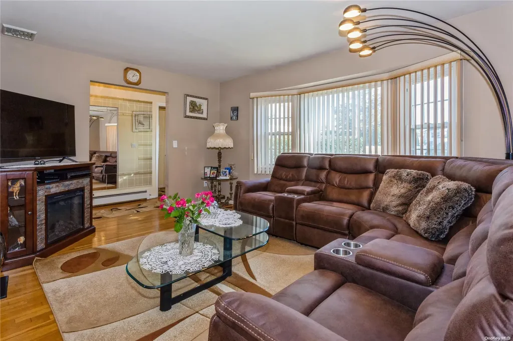 410 W Merrick Road Freeport NY 11520