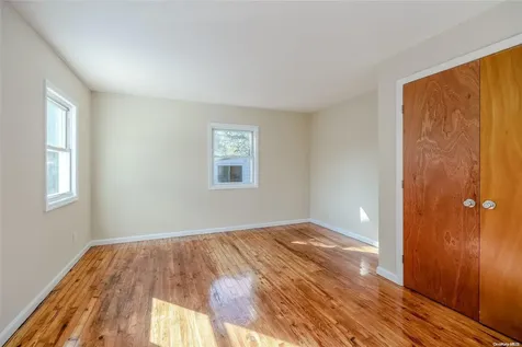 3 Emerald Lane S Amityville NY 11701