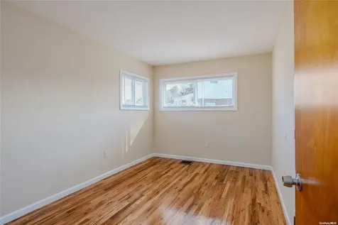 3 Emerald Lane S Amityville NY 11701