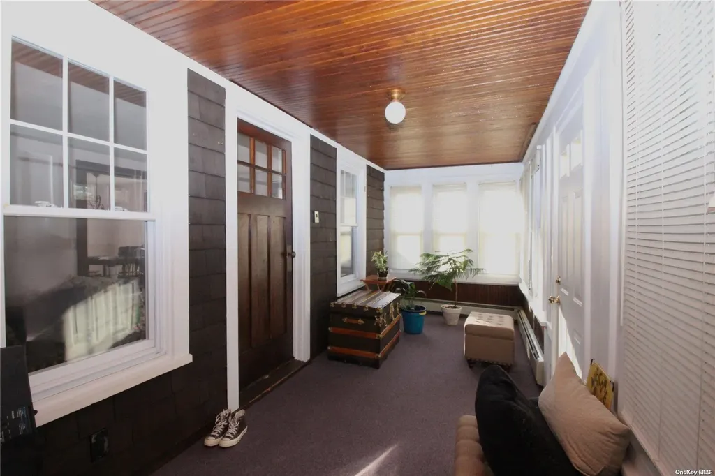 175 Smith Street Merrick NY 11566