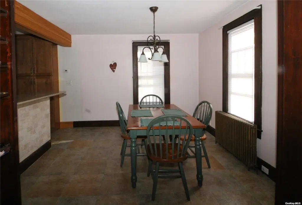 175 Smith Street Merrick NY 11566