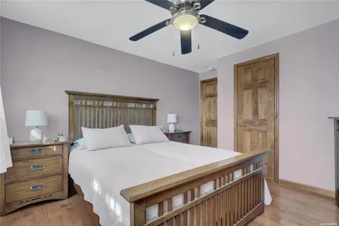 414 Venetian Boulevard Lindenhurst NY 11757