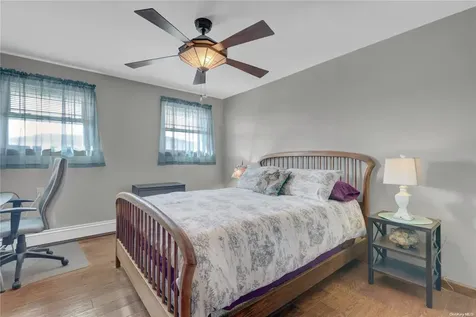 414 Venetian Boulevard Lindenhurst NY 11757