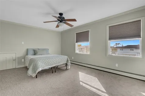 414 Venetian Boulevard Lindenhurst NY 11757