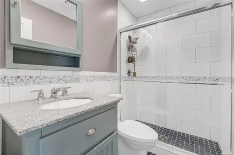 414 Venetian Boulevard Lindenhurst NY 11757