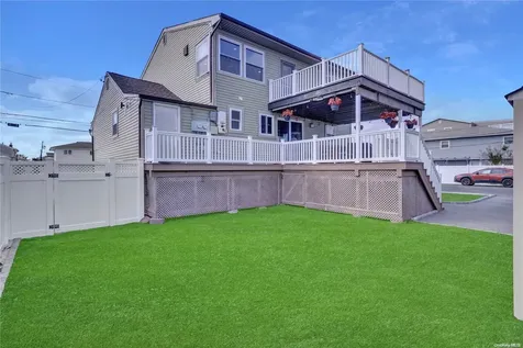 414 Venetian Boulevard Lindenhurst NY 11757