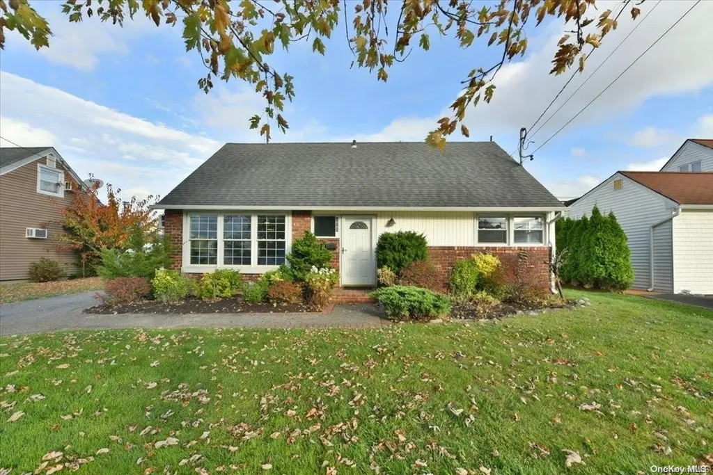 125 Belmill Road Bellmore NY 11710